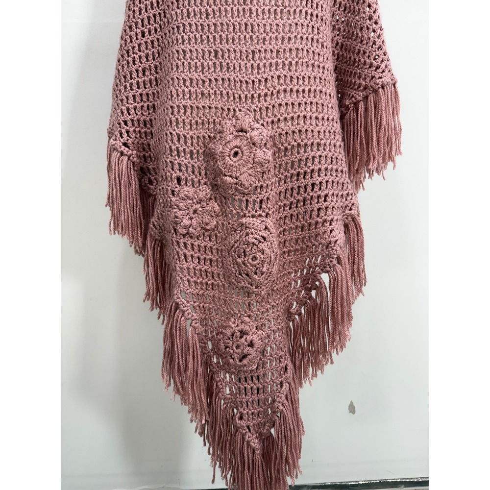 Crochet Shawl Wrap OS Dusty Rose Pink Floral Fringe Boho Triangle Wrap - Picture 6 of 8